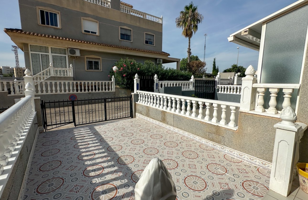 Herverkoop - Town House -
Orihuela Costa - Costa Blanca