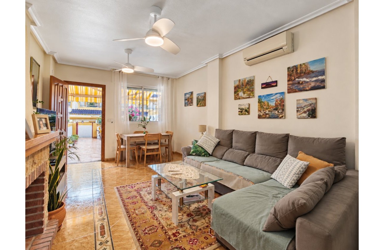 Herverkoop - Town House -
Orihuela Costa - Costa Blanca