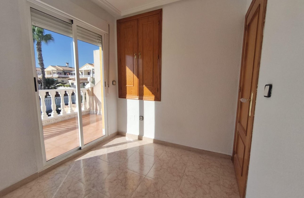 Herverkoop - Town House -
Orihuela Costa - La Ceñuela