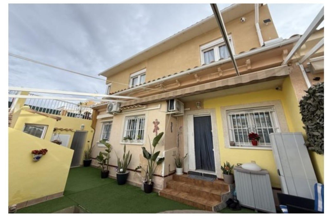 Herverkoop - Town House -
Orihuela Costa - La Florida