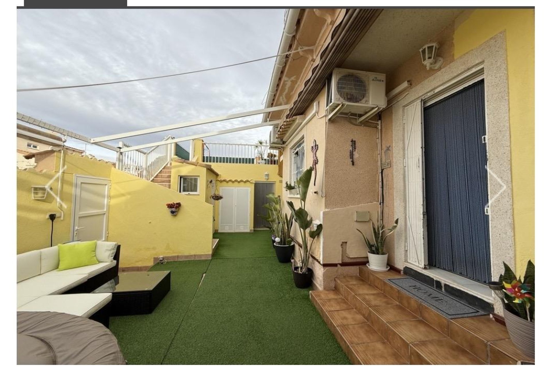 Herverkoop - Town House -
Orihuela Costa - La Florida