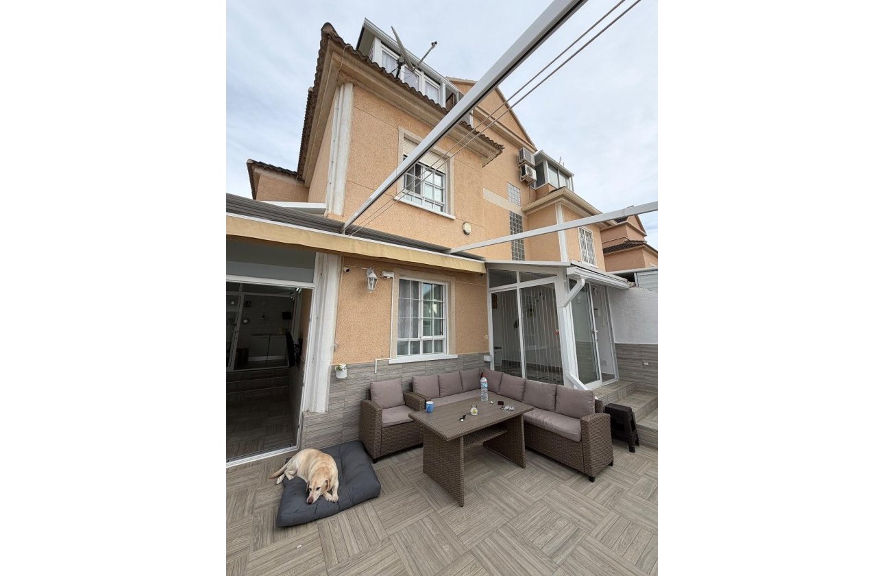 Herverkoop - Town House -
Orihuela Costa - La Zenia