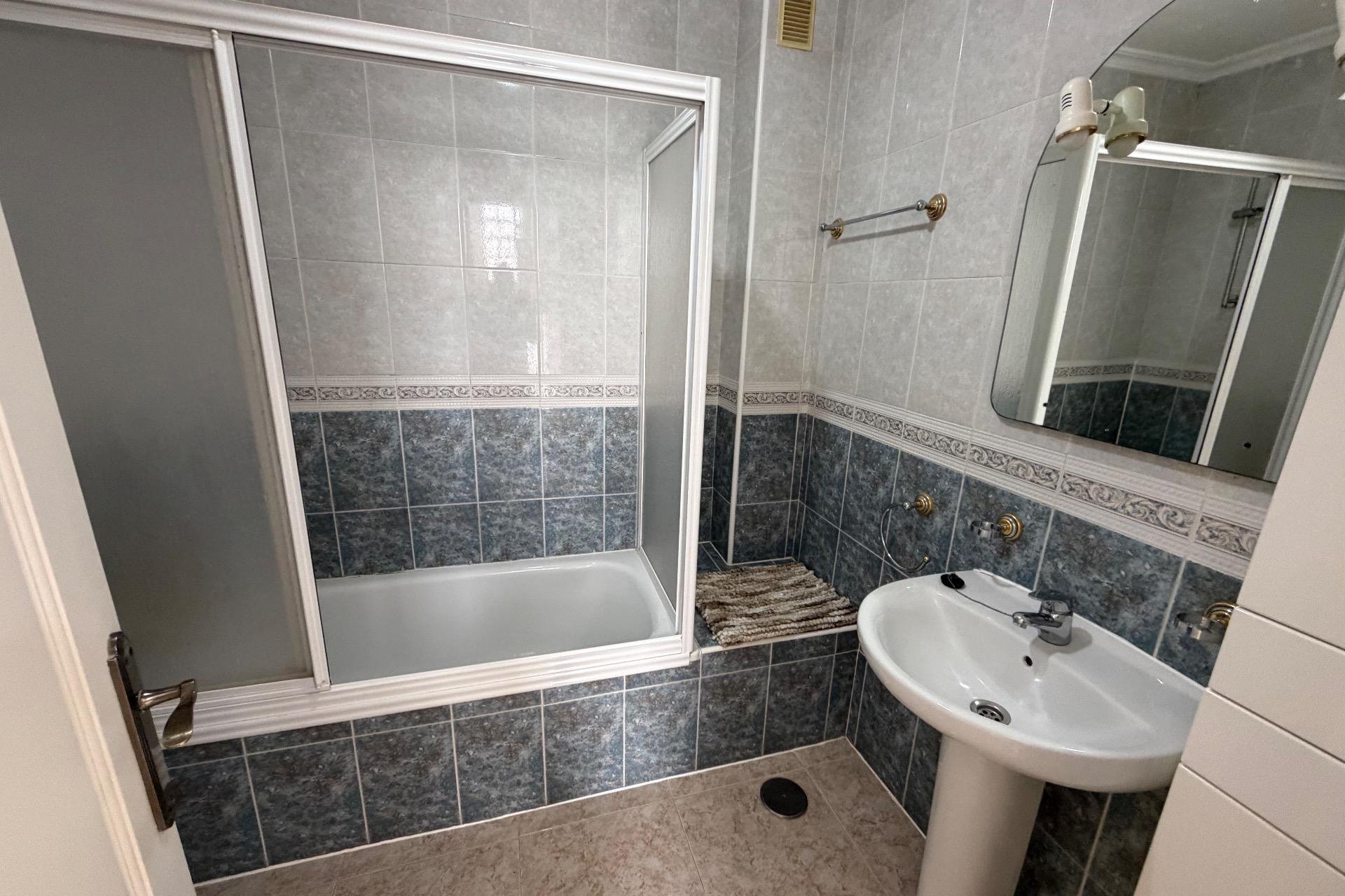 Herverkoop - Town House -
Orihuela Costa - La Zenia