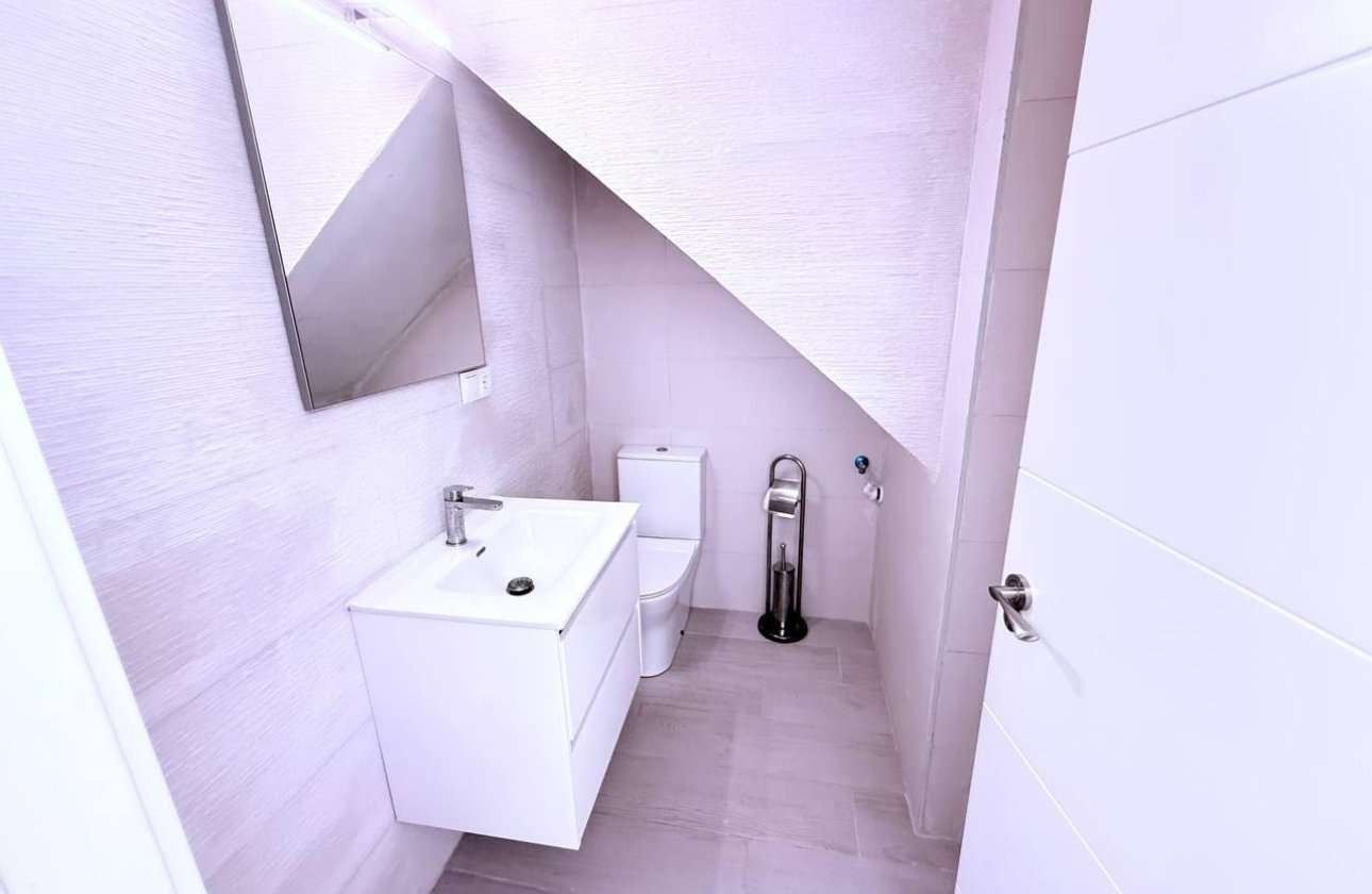 Herverkoop - Town House -
Orihuela Costa - Las Filipinas