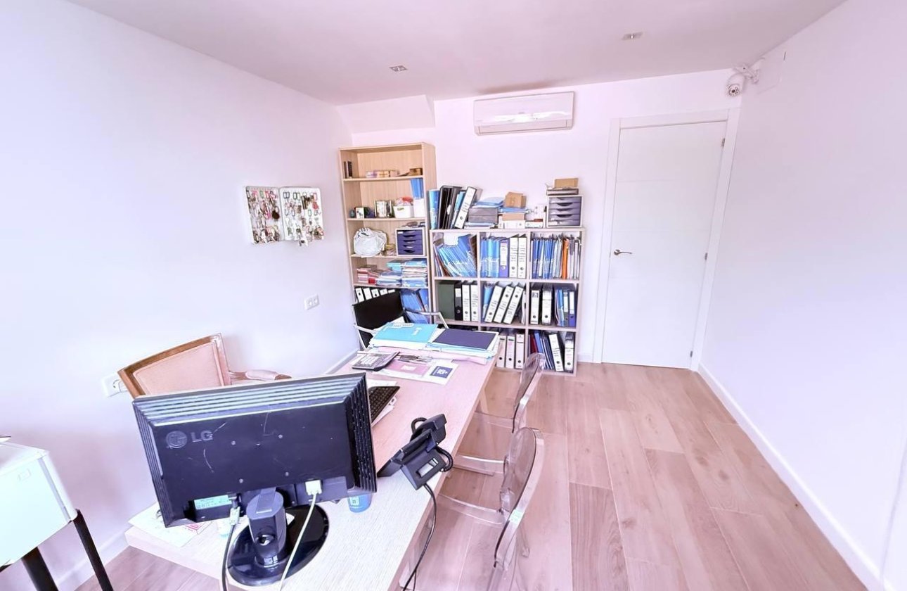 Herverkoop - Town House -
Orihuela Costa - Las Filipinas