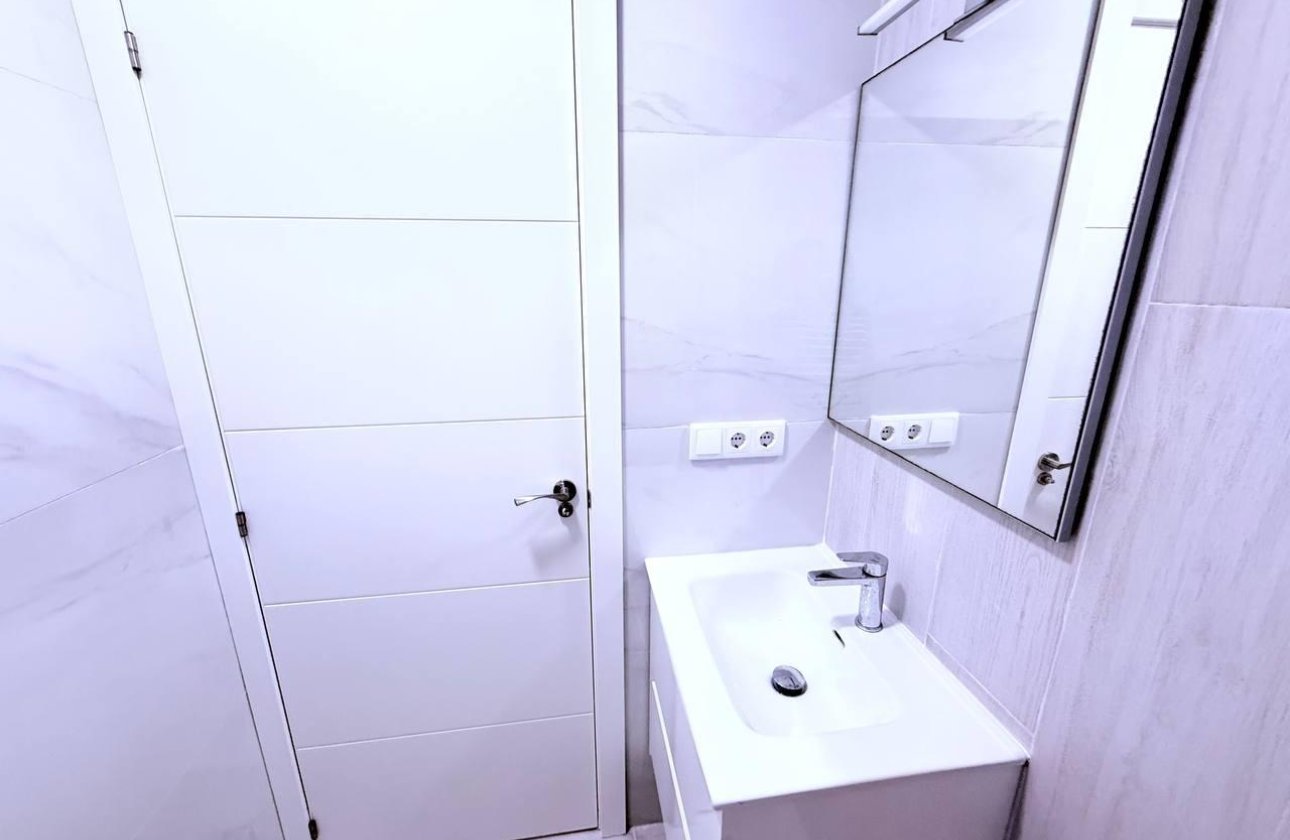 Herverkoop - Town House -
Orihuela Costa - Las Filipinas