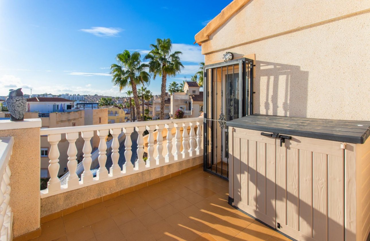 Herverkoop - Town House -
Orihuela Costa - Las Filipinas