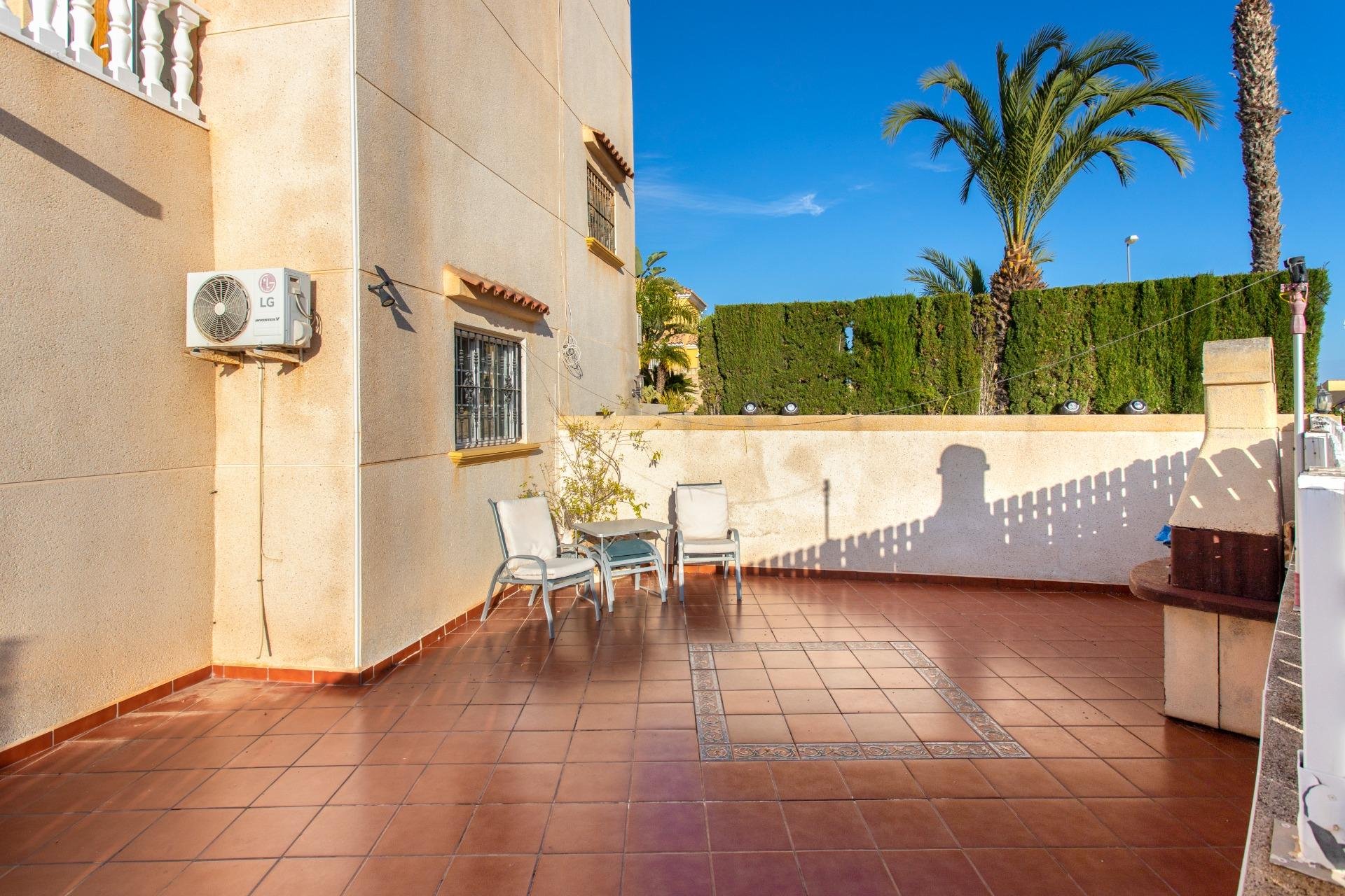 Herverkoop - Town House -
Orihuela Costa - Las Filipinas