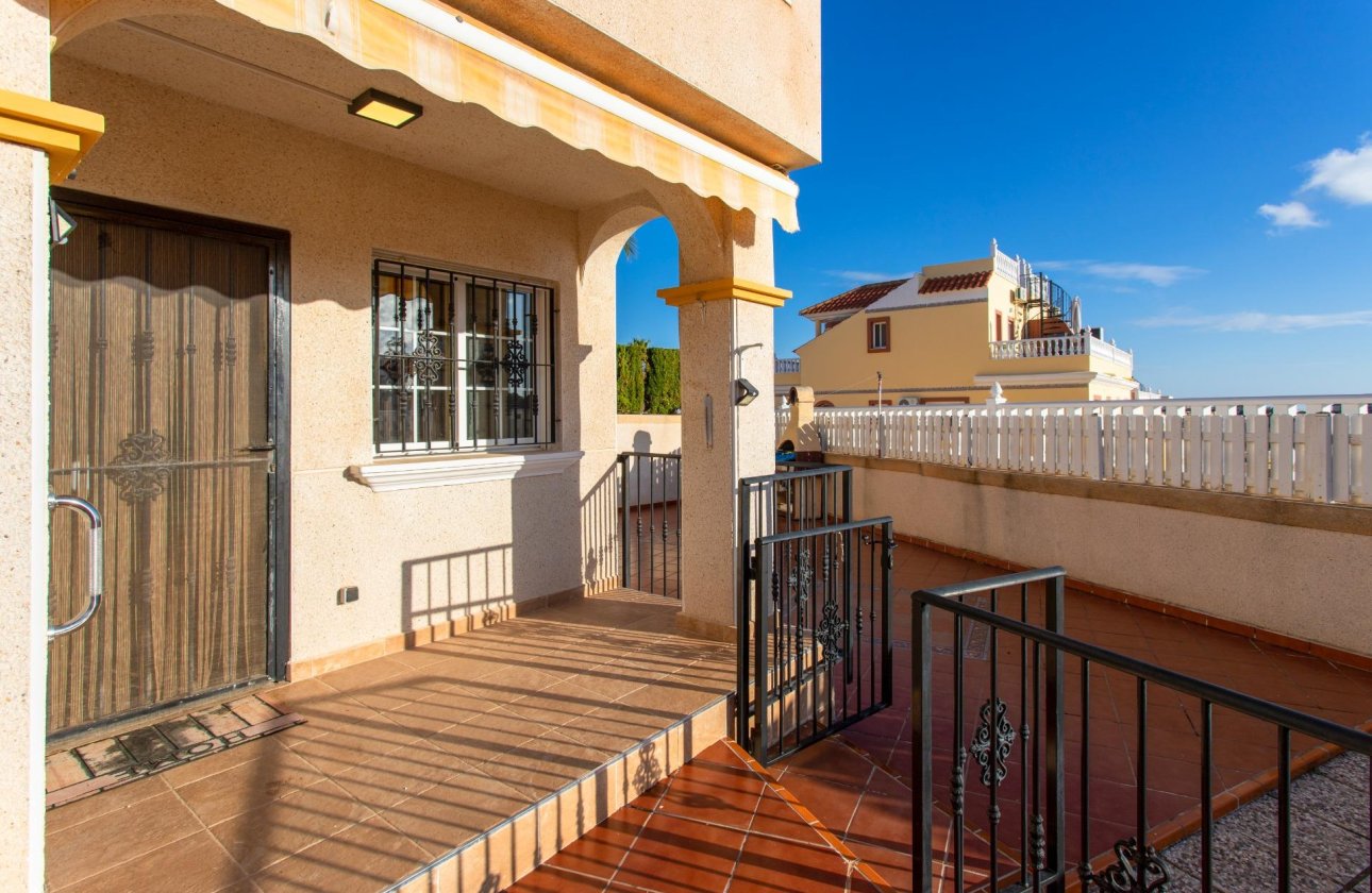 Herverkoop - Town House -
Orihuela Costa - Las Filipinas