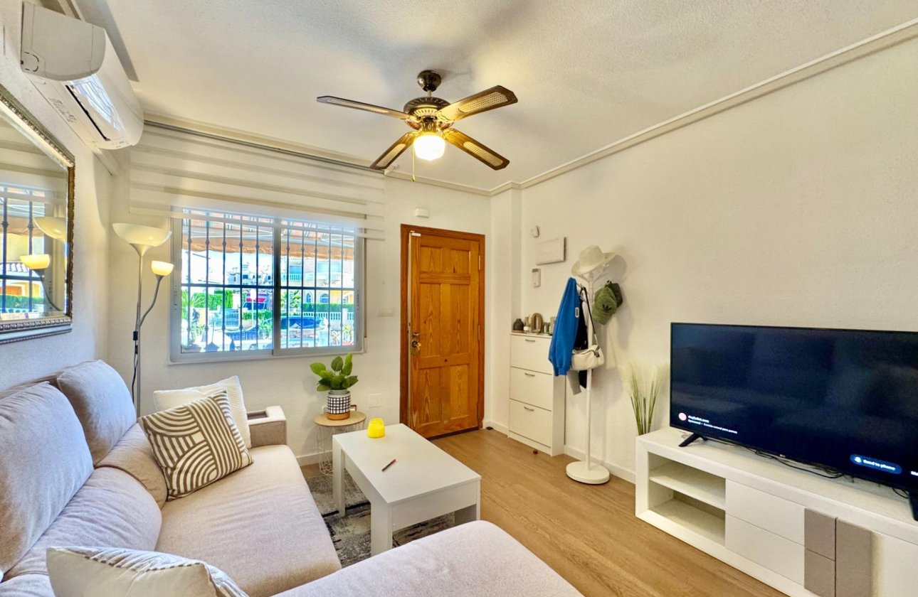 Herverkoop - Town House -
Orihuela Costa - Las Filipinas