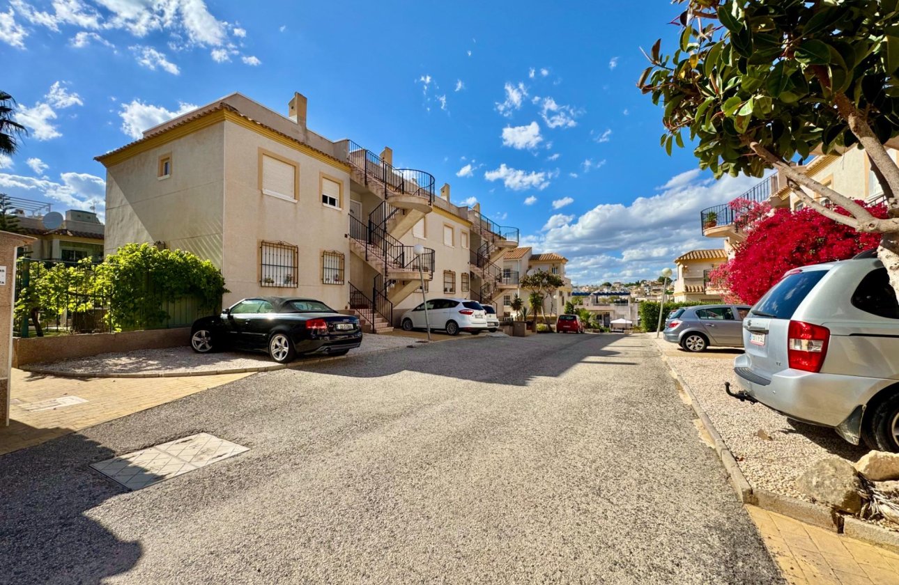 Herverkoop - Town House -
Orihuela Costa - Las Filipinas