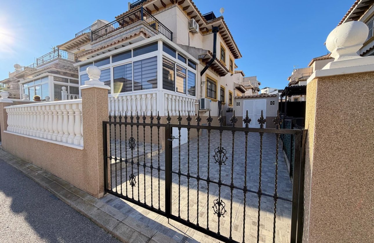 Herverkoop - Town House -
Orihuela Costa - Las Filipinas