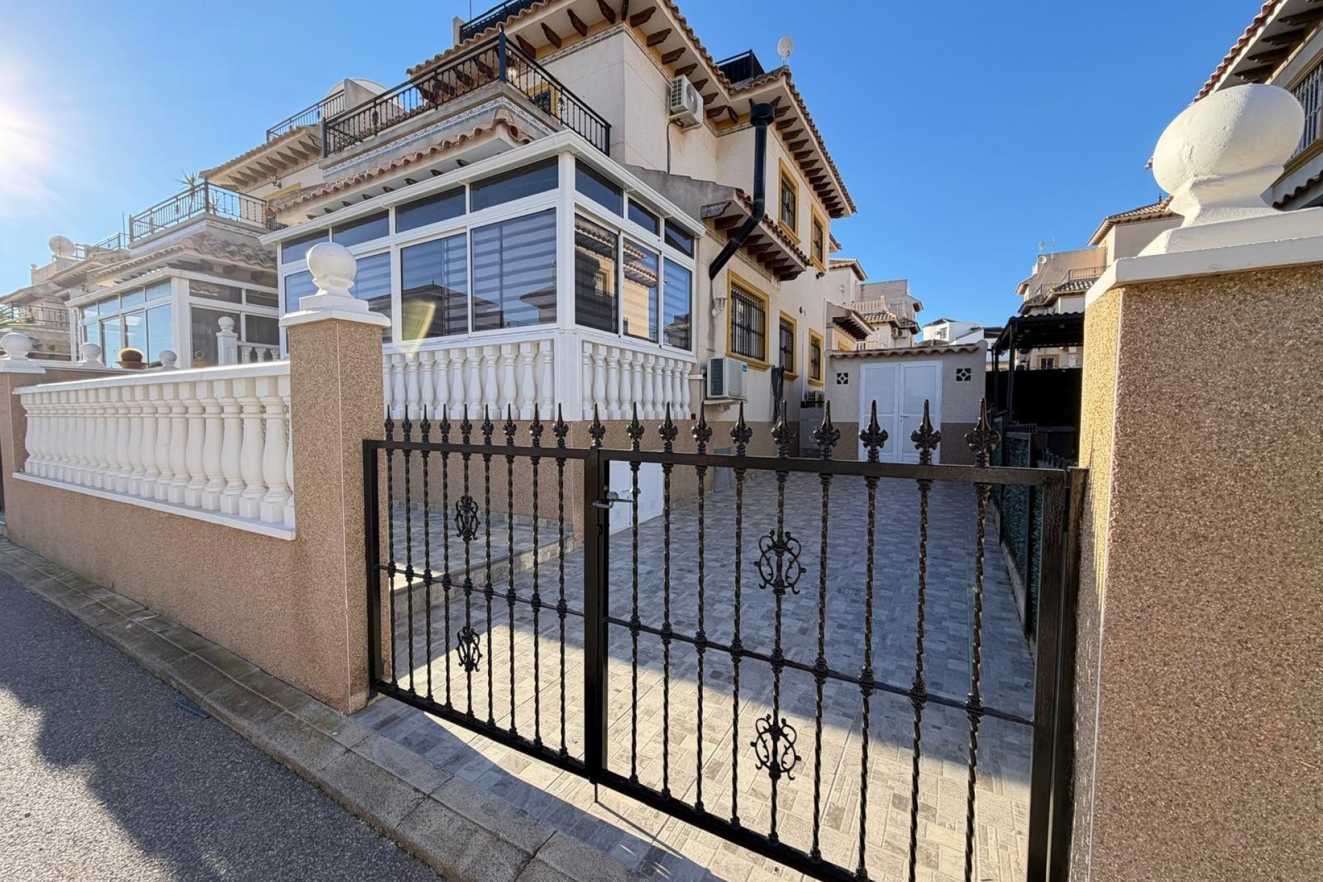 Herverkoop - Town House -
Orihuela Costa - Las Filipinas
