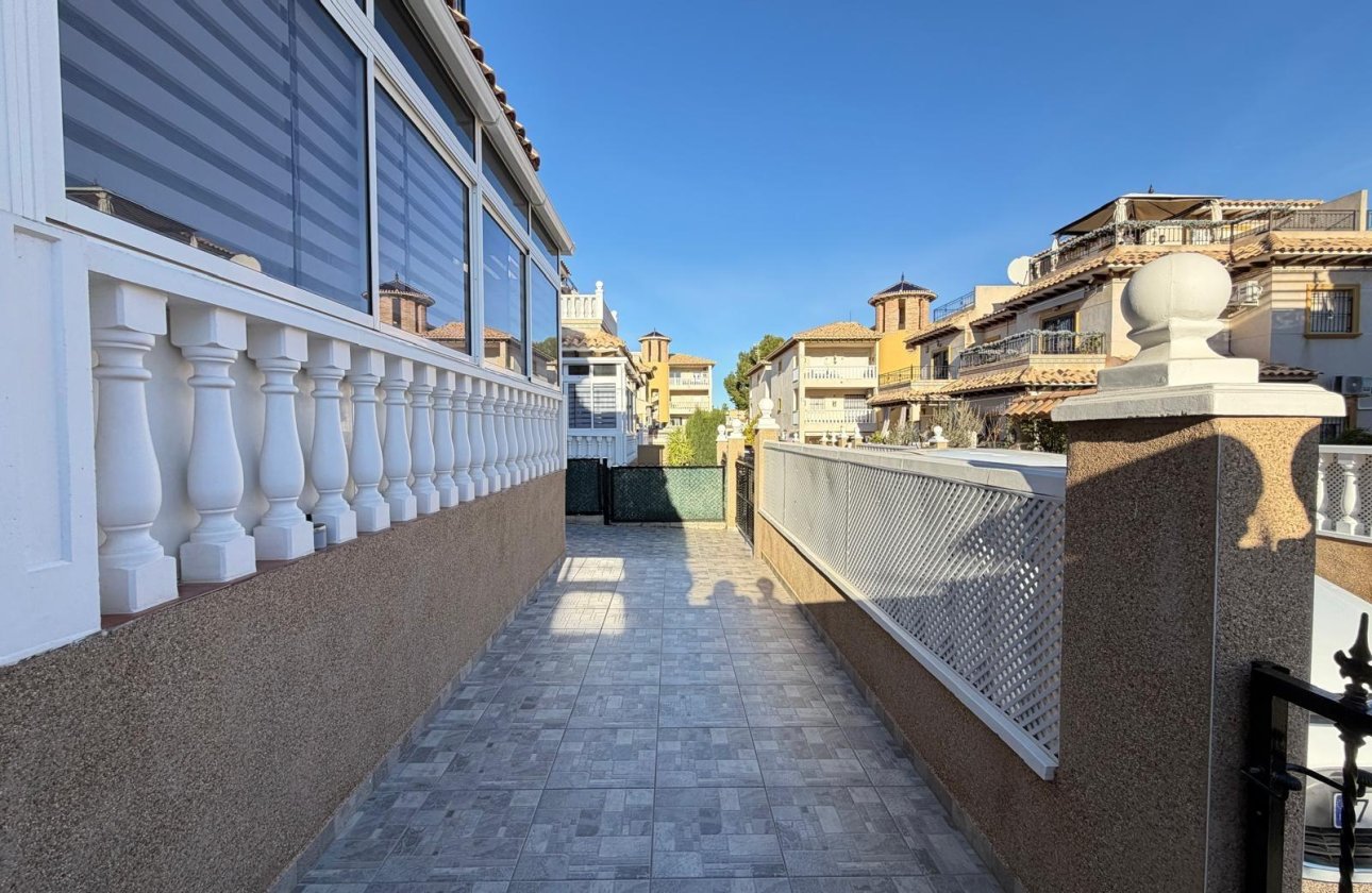 Herverkoop - Town House -
Orihuela Costa - Las Filipinas