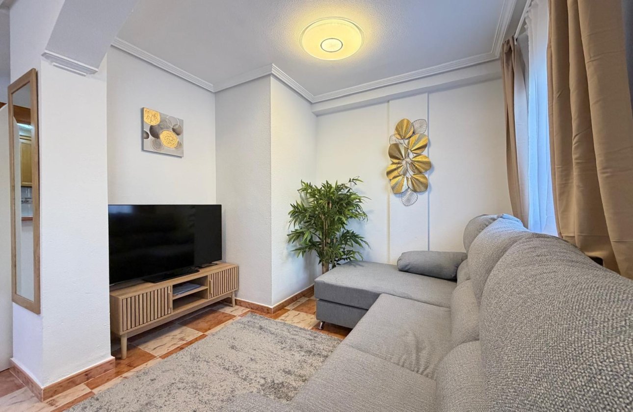 Herverkoop - Town House -
Orihuela Costa - Las Filipinas