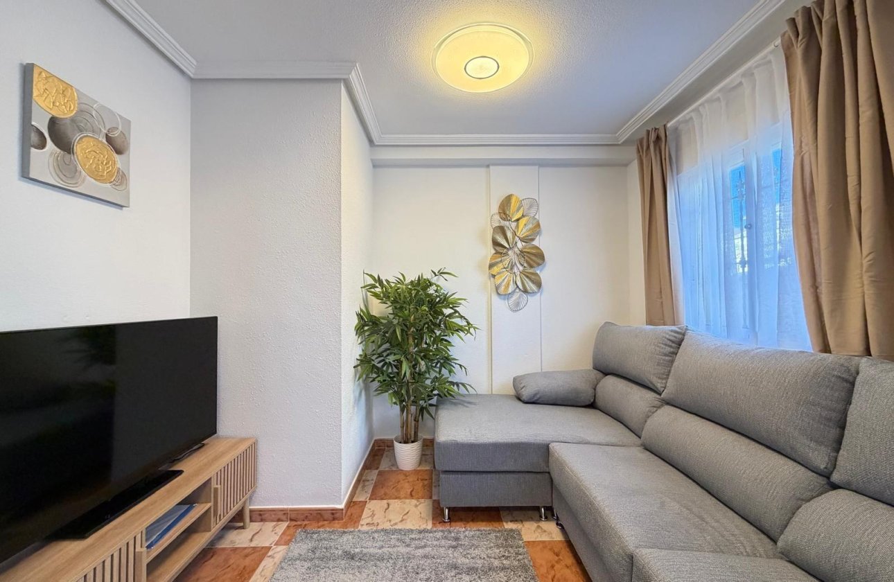 Herverkoop - Town House -
Orihuela Costa - Las Filipinas