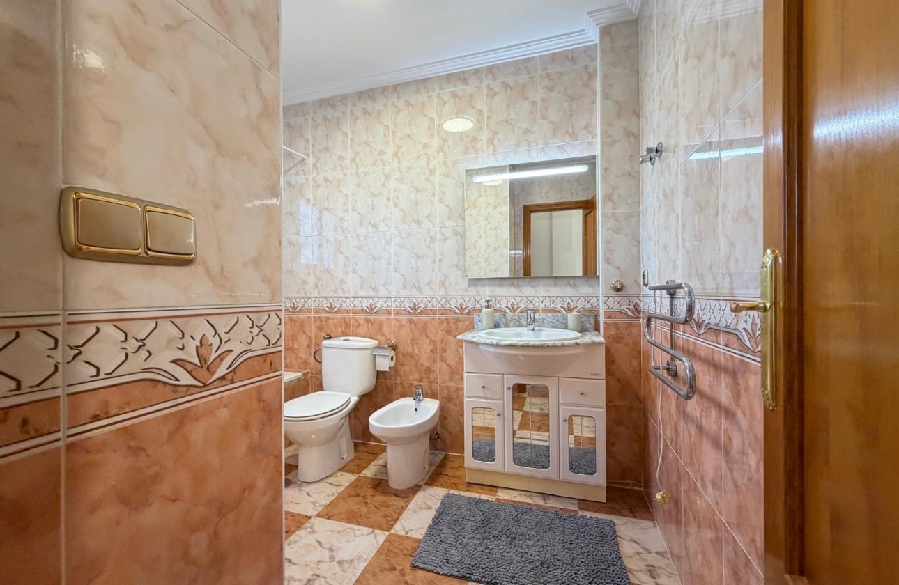 Herverkoop - Town House -
Orihuela Costa - Las Filipinas