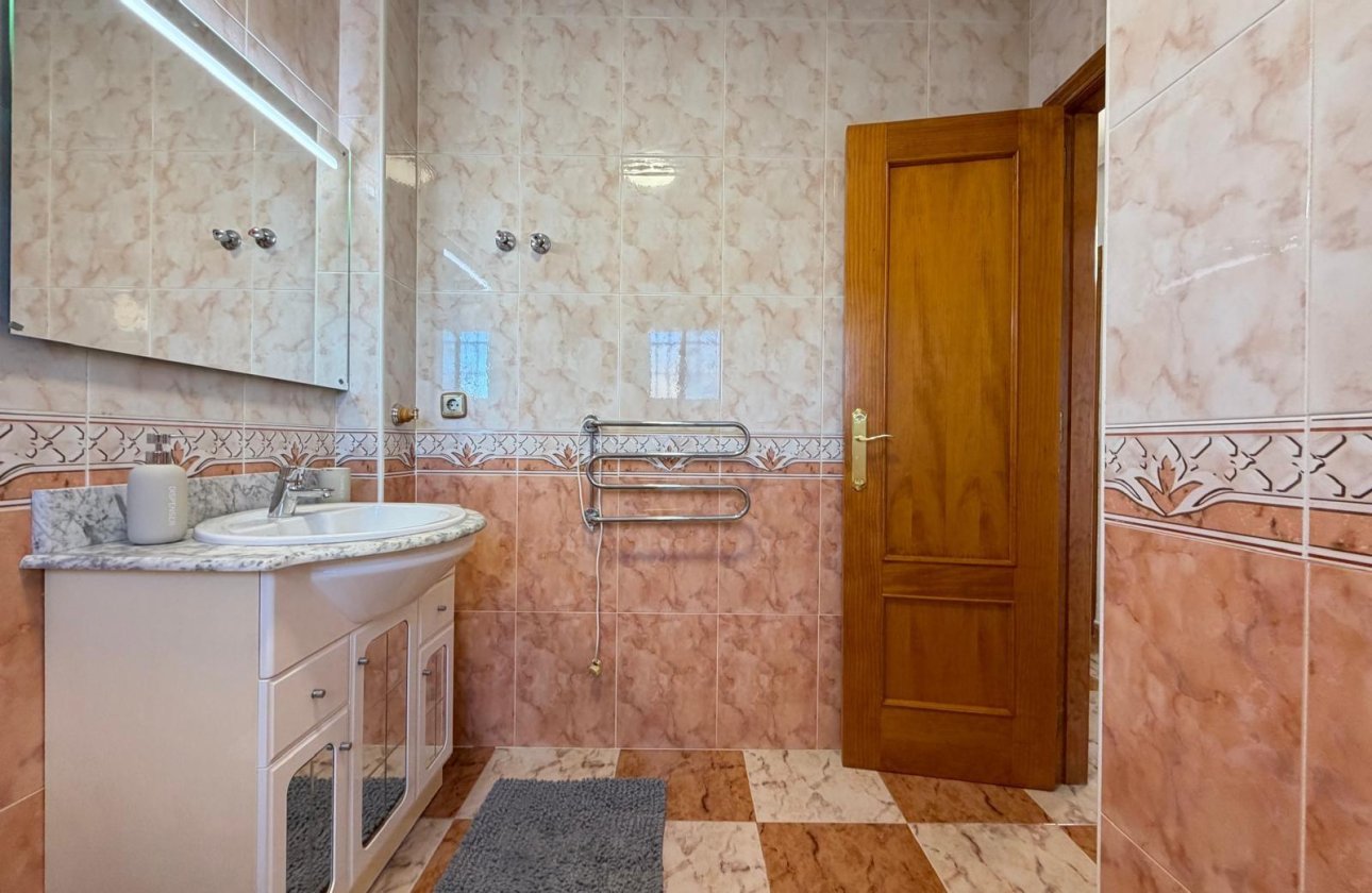 Herverkoop - Town House -
Orihuela Costa - Las Filipinas