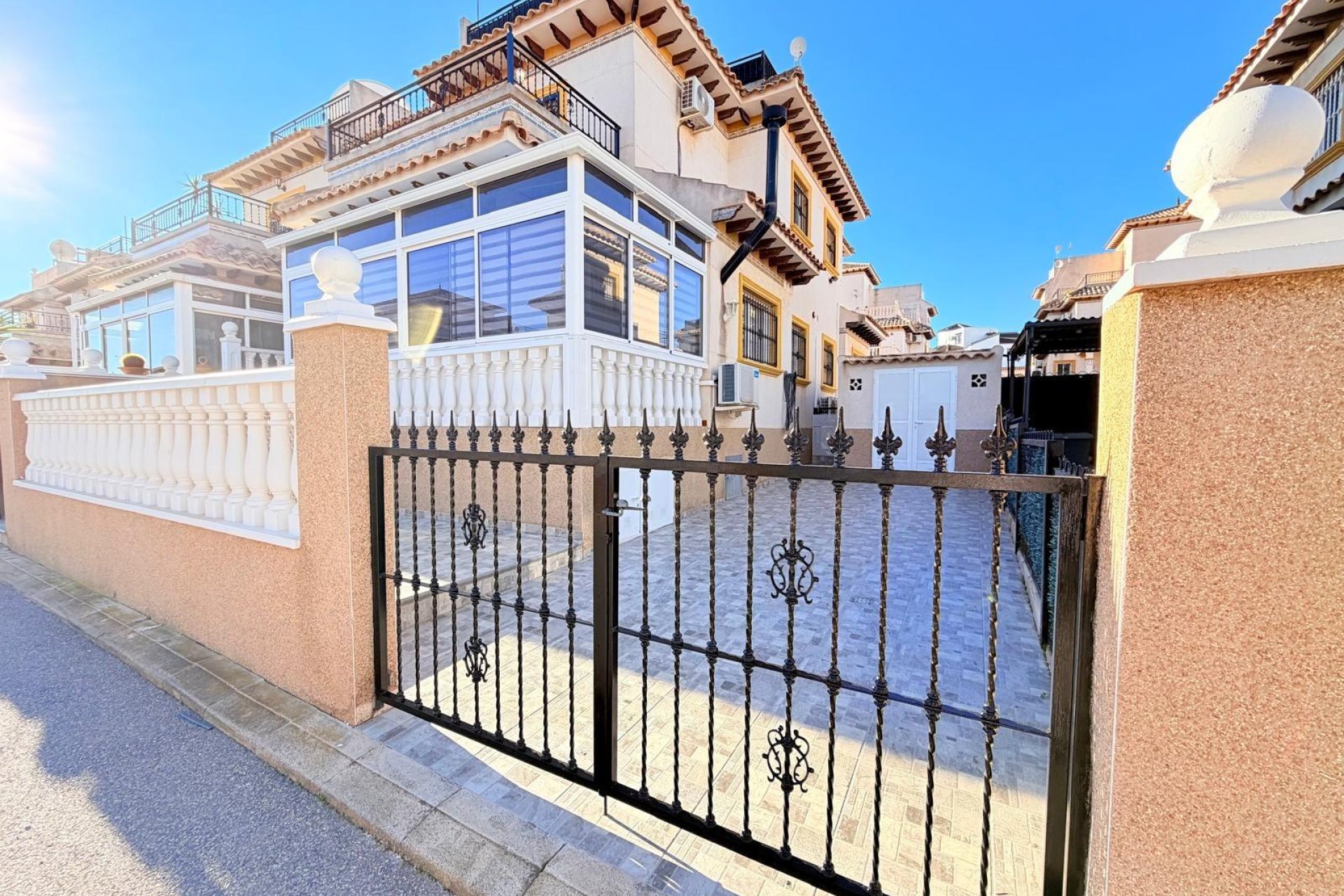 Herverkoop - Town House -
Orihuela Costa - Las Filipinas