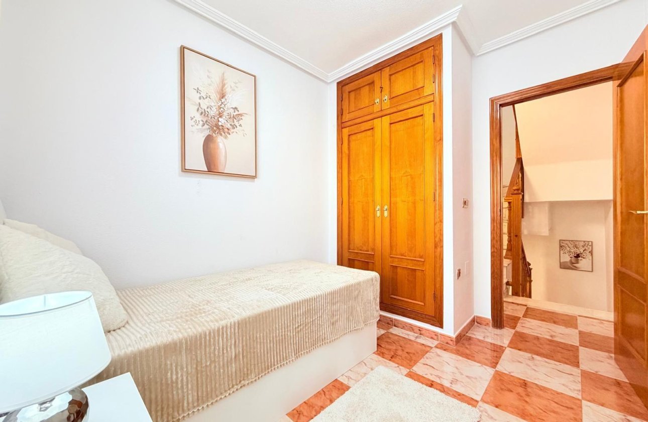 Herverkoop - Town House -
Orihuela Costa - Las Filipinas