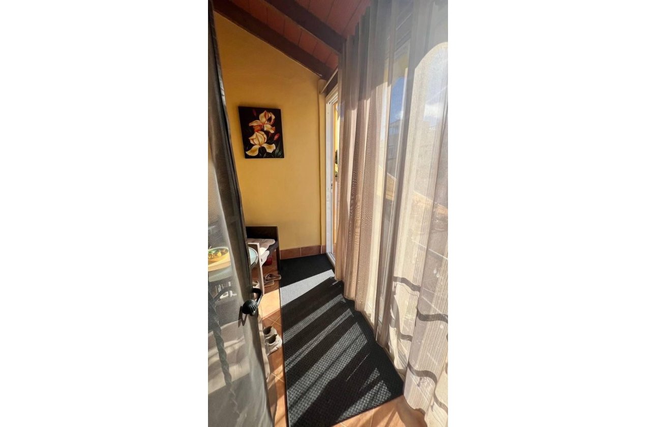 Herverkoop - Town House -
Orihuela Costa - Los Almendros-la Florida