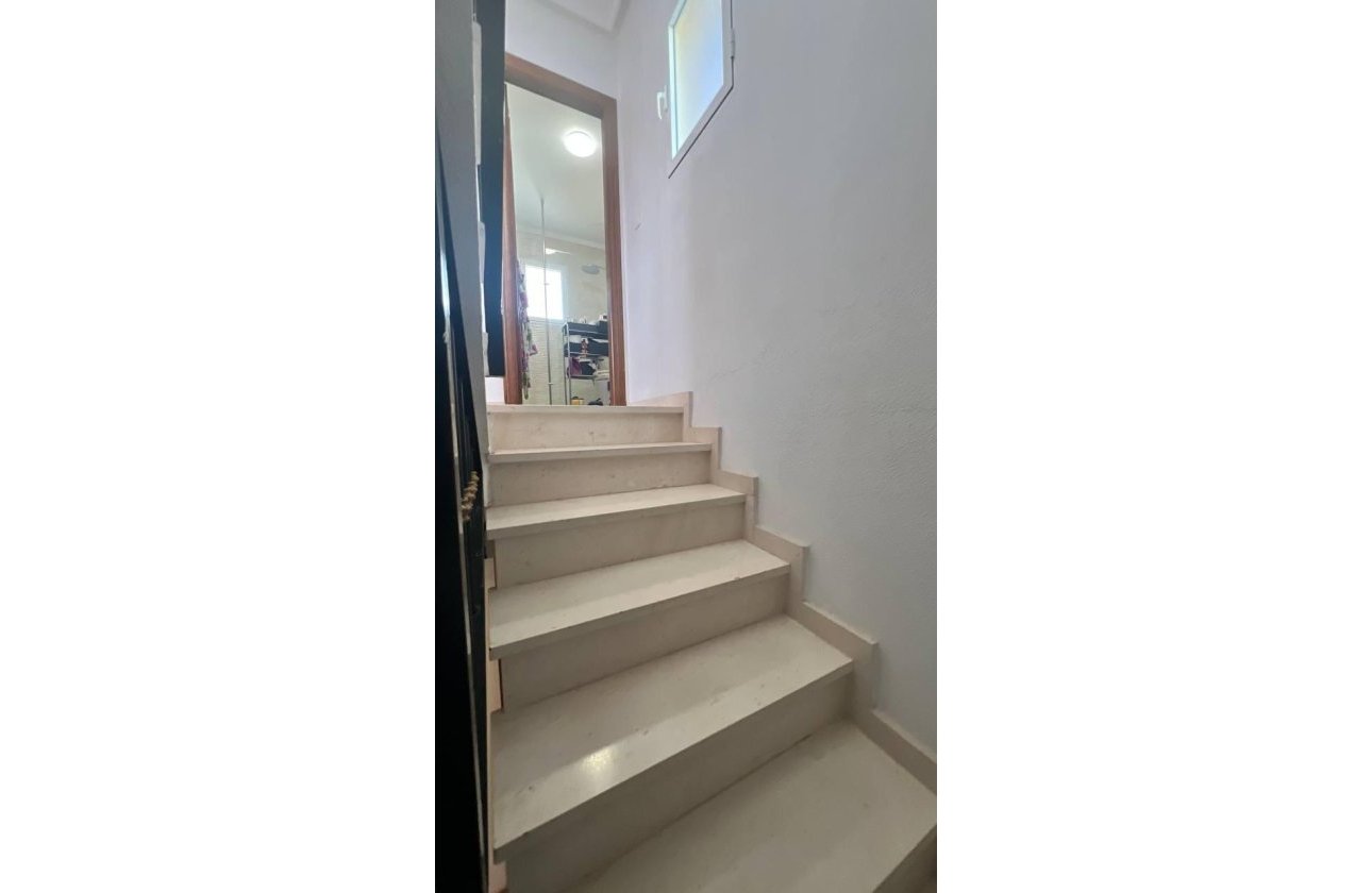 Herverkoop - Town House -
Orihuela Costa - Los Almendros-la Florida