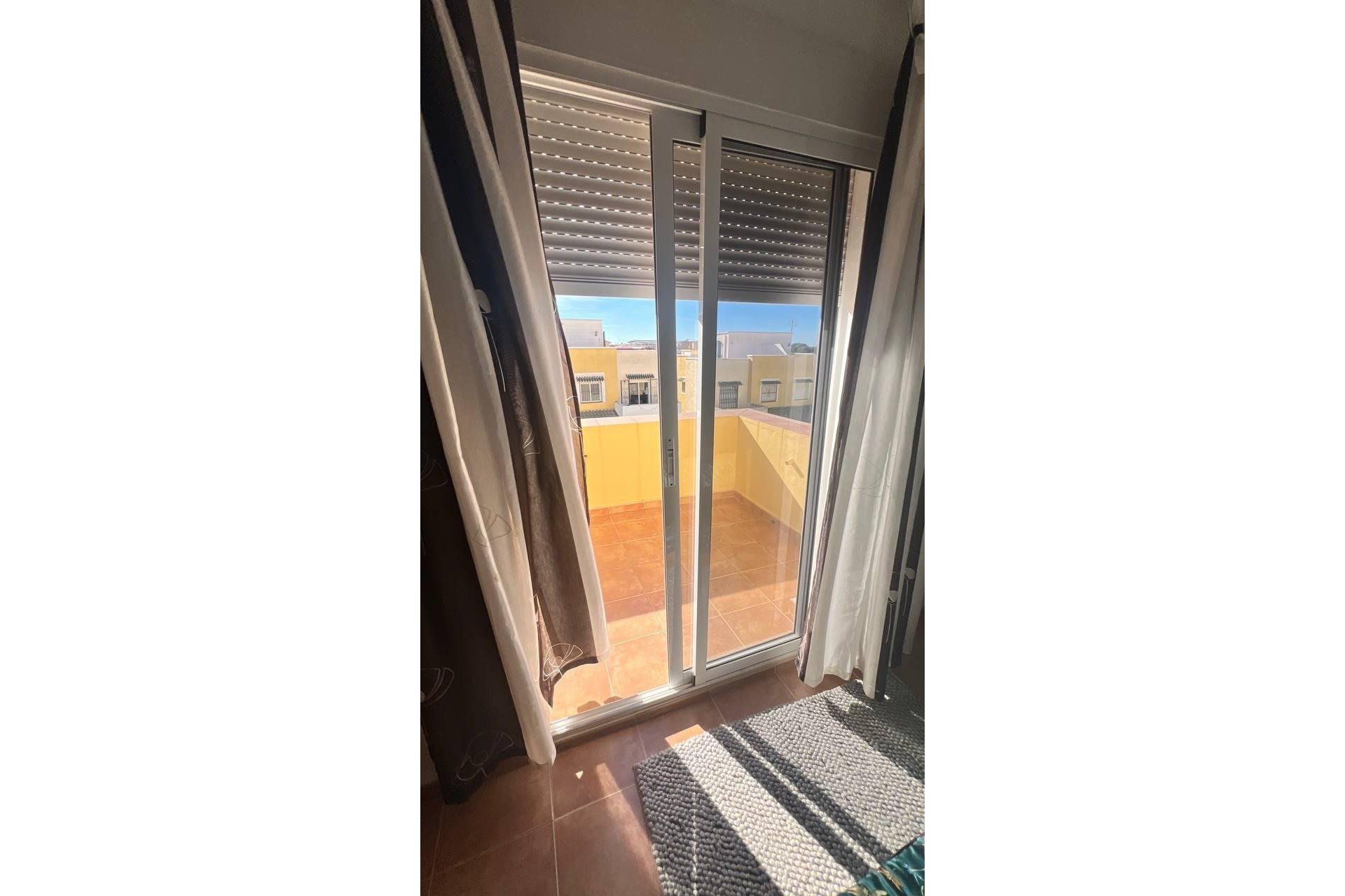 Herverkoop - Town House -
Orihuela Costa - Los Almendros-la Florida