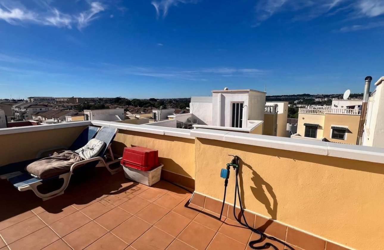 Herverkoop - Town House -
Orihuela Costa - Los Almendros-la Florida