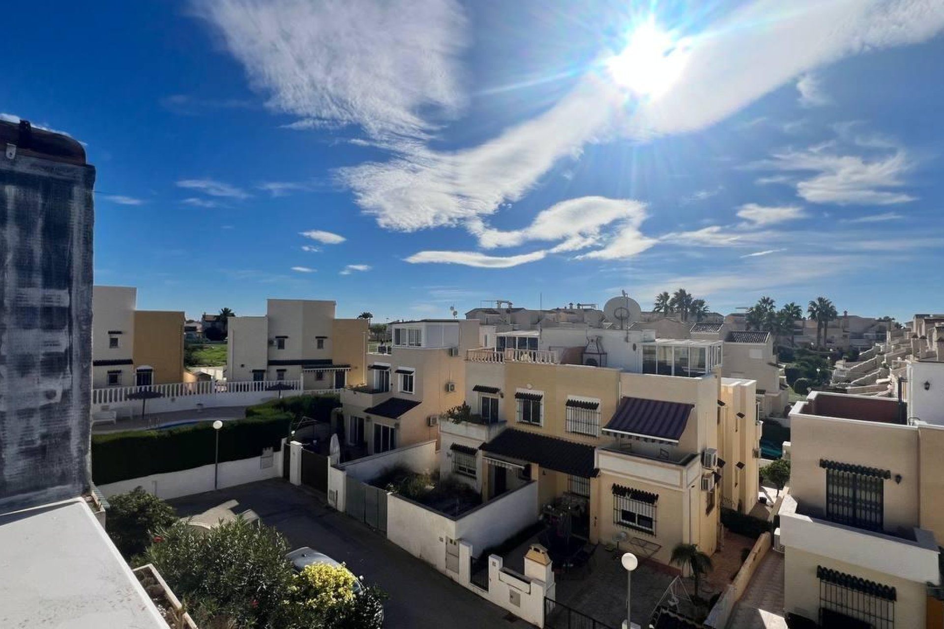 Herverkoop - Town House -
Orihuela Costa - Los Almendros-la Florida