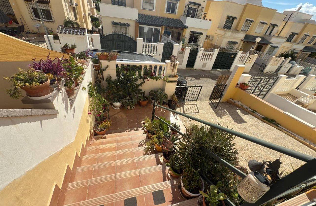 Herverkoop - Town House -
Orihuela Costa - Los Almendros-la Florida