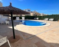 Herverkoop - Town House -
Orihuela Costa - Los Almendros-la Florida