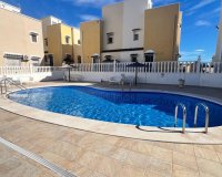 Herverkoop - Town House -
Orihuela Costa - Los Almendros-la Florida