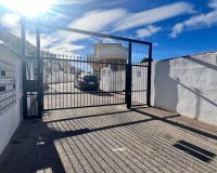 Herverkoop - Town House -
Orihuela Costa - Los Almendros-la Florida