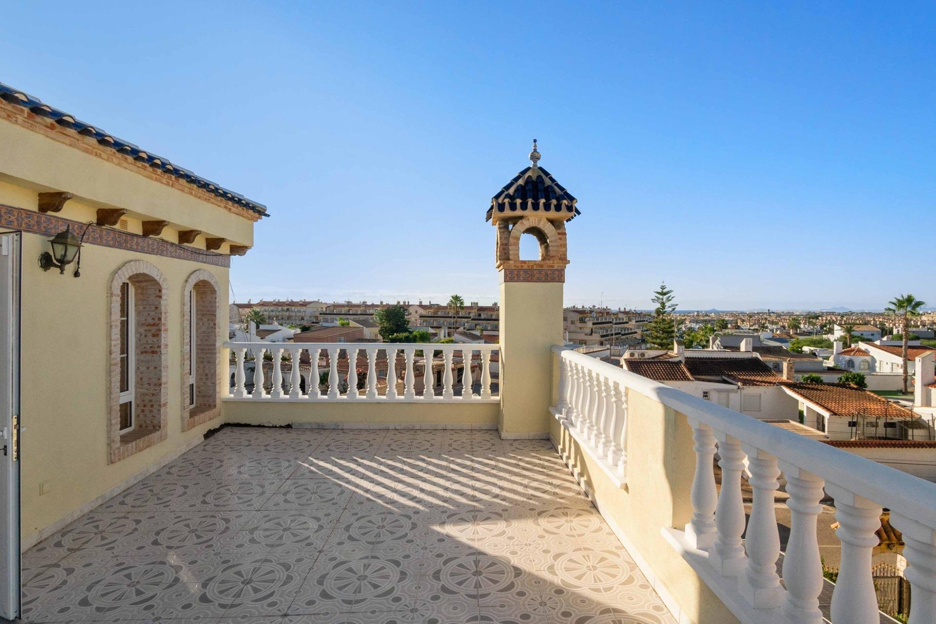 Herverkoop - Town House -
Orihuela Costa - Los Almendros-la Florida