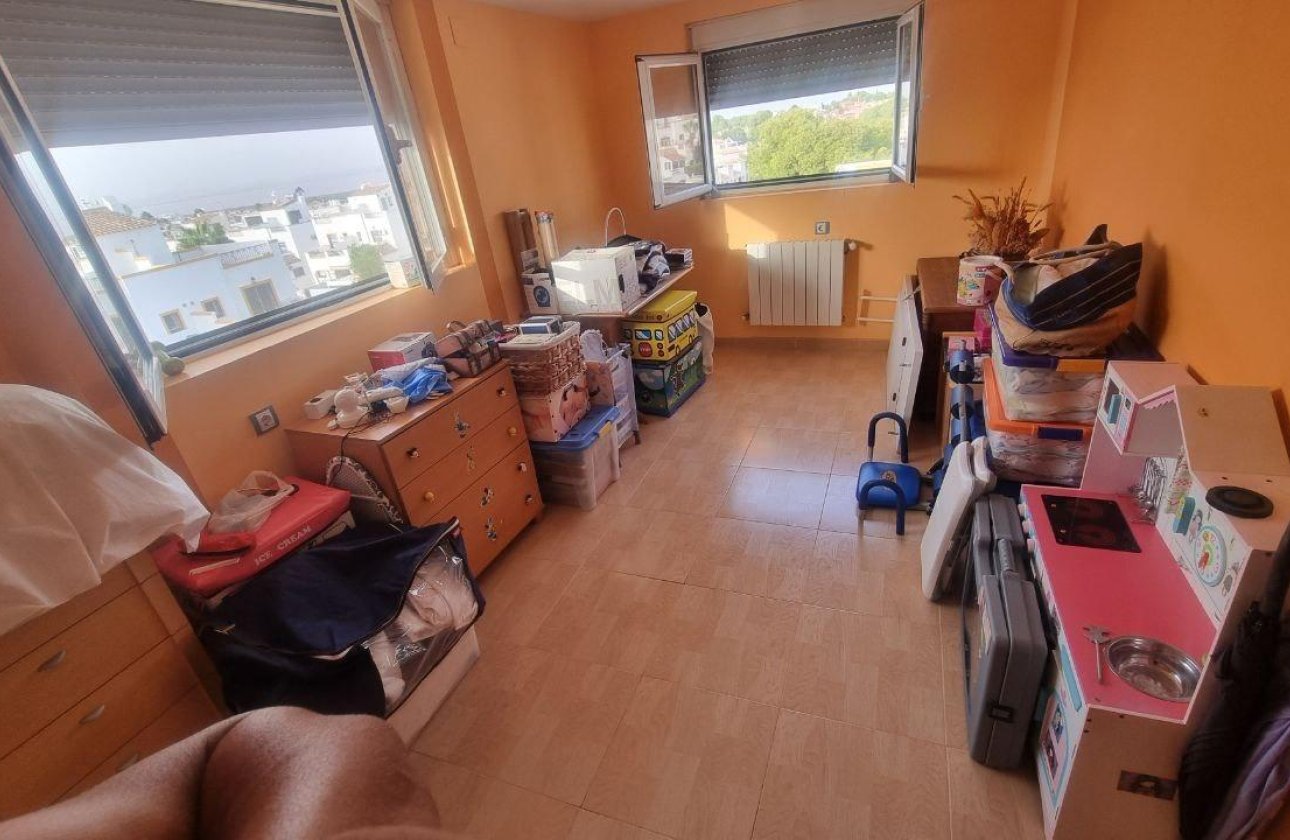 Herverkoop - Town House -
Orihuela Costa - Los Almendros-la Florida