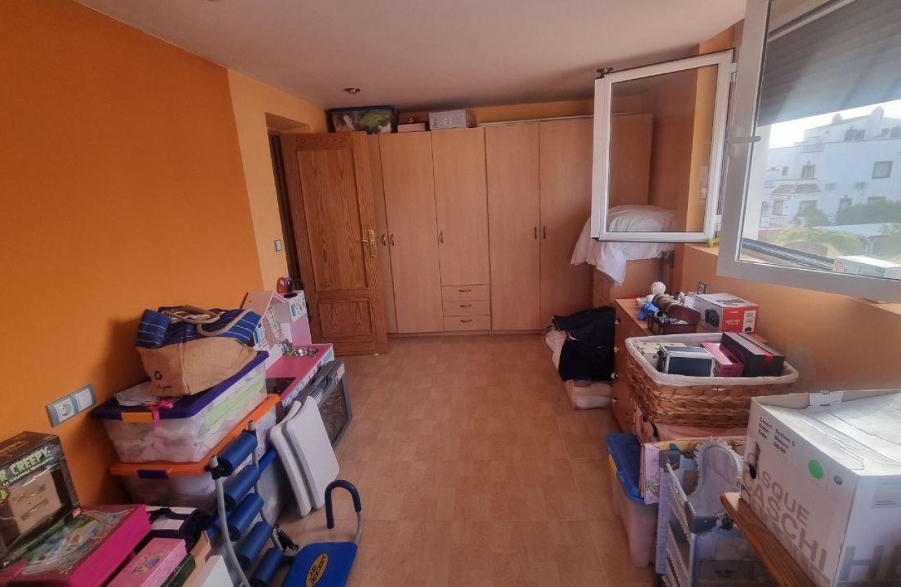 Herverkoop - Town House -
Orihuela Costa - Los Almendros-la Florida