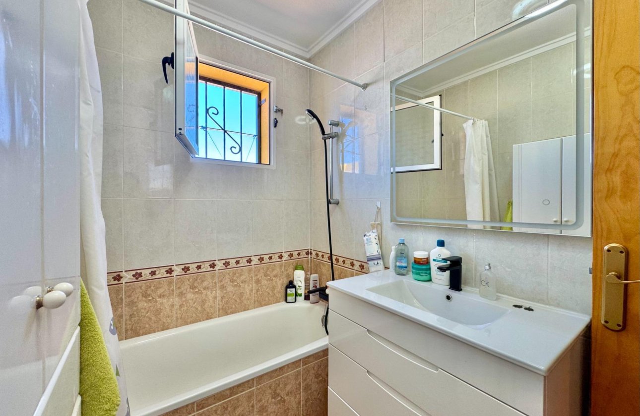 Herverkoop - Town House -
Orihuela Costa - Los Altos