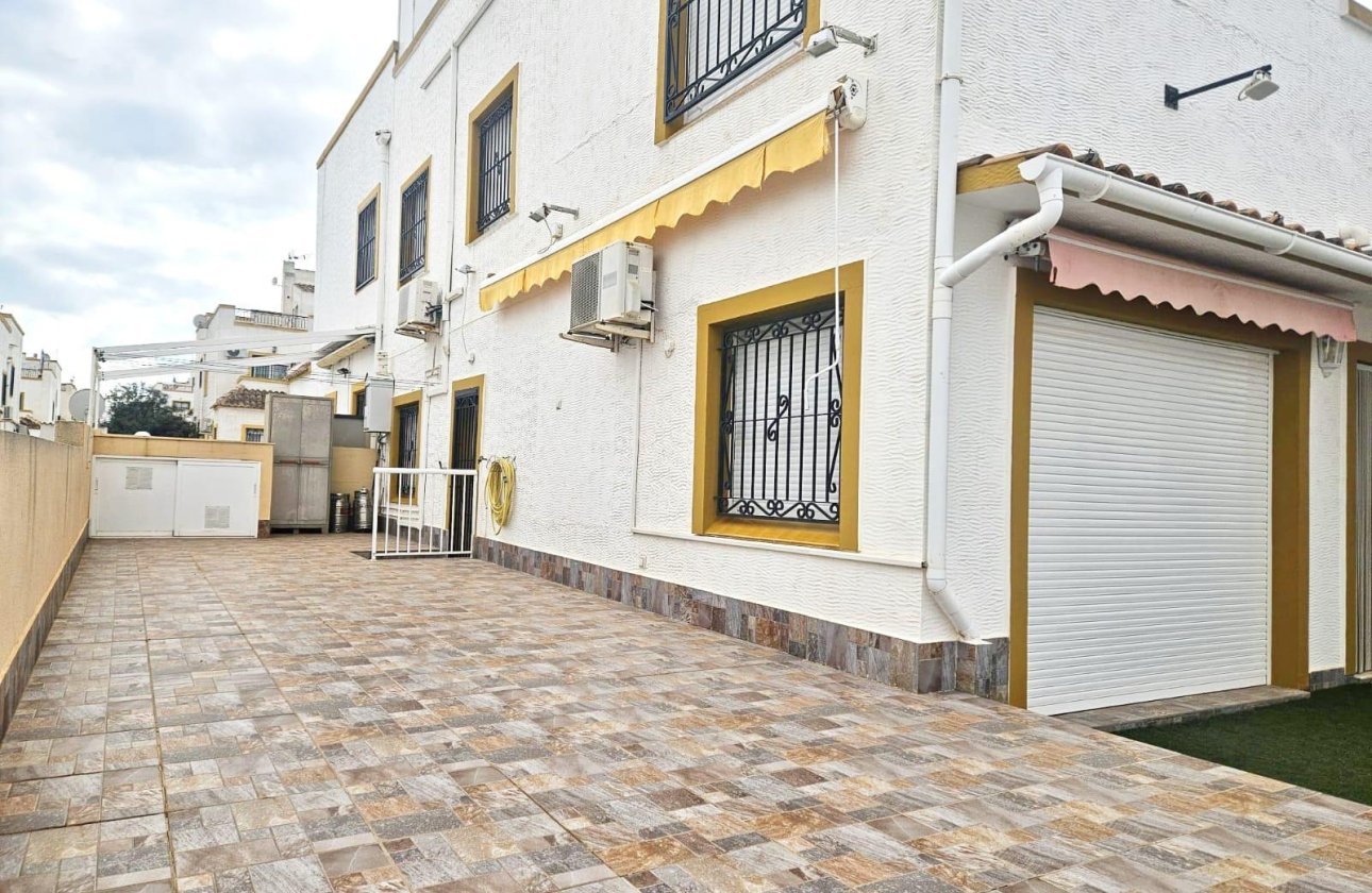 Herverkoop - Town House -
Orihuela Costa - Los Altos
