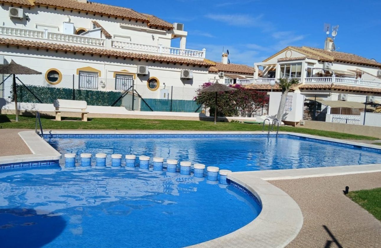 Herverkoop - Town House -
Orihuela Costa - Los Balcones