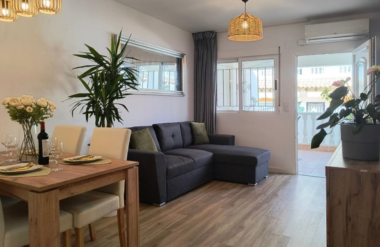 Herverkoop - Town House -
Orihuela Costa - Los Balcones