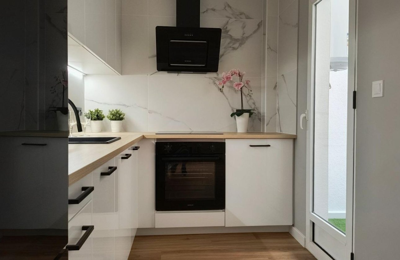 Herverkoop - Town House -
Orihuela Costa - Los Balcones