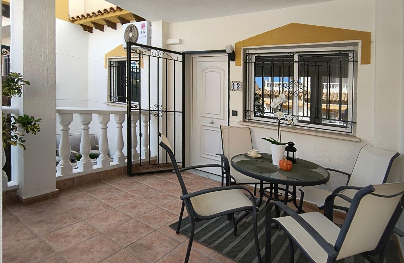 Herverkoop - Town House -
Orihuela Costa - Los Balcones