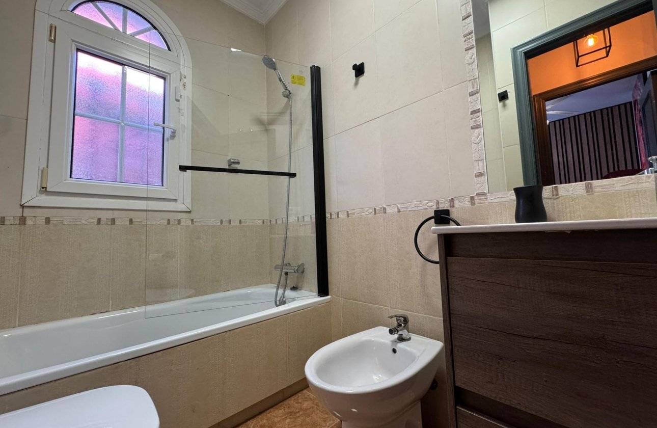 Herverkoop - Town House -
Orihuela Costa - Los Dolses
