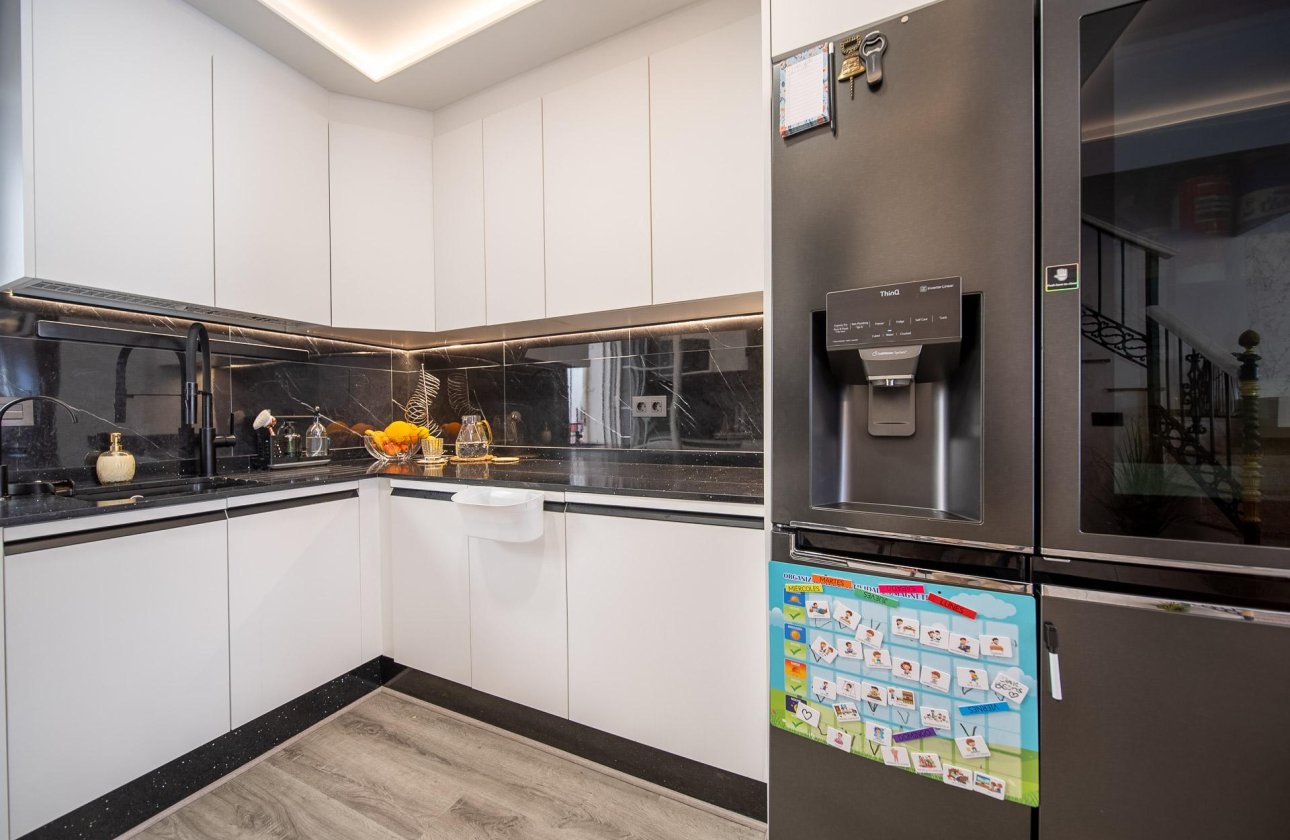 Herverkoop - Town House -
Orihuela Costa - PAU 26