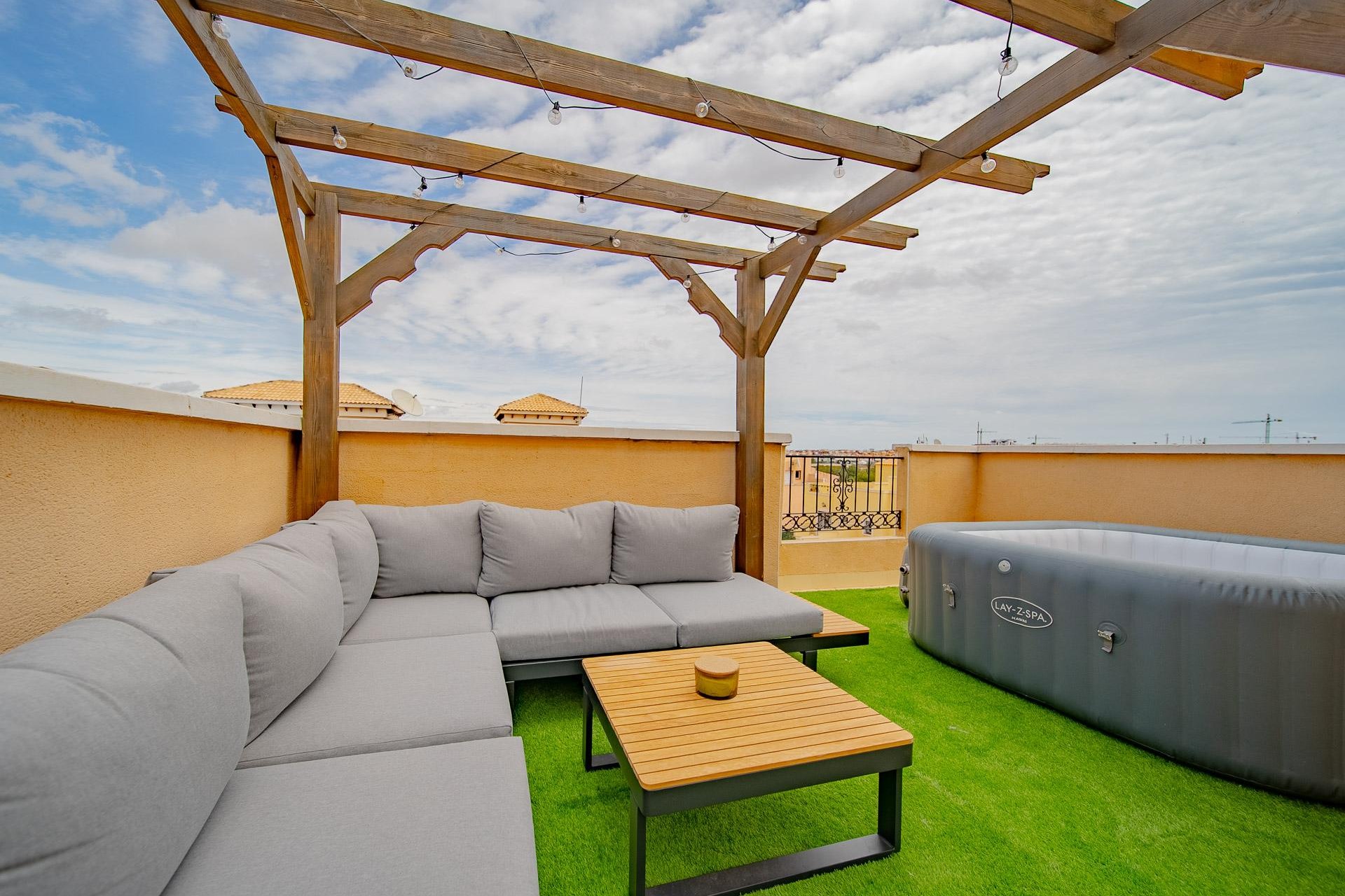 Herverkoop - Town House -
Orihuela Costa - PAU 26