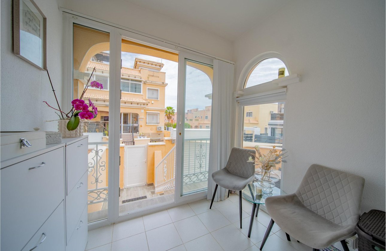 Herverkoop - Town House -
Orihuela Costa - PAU 26