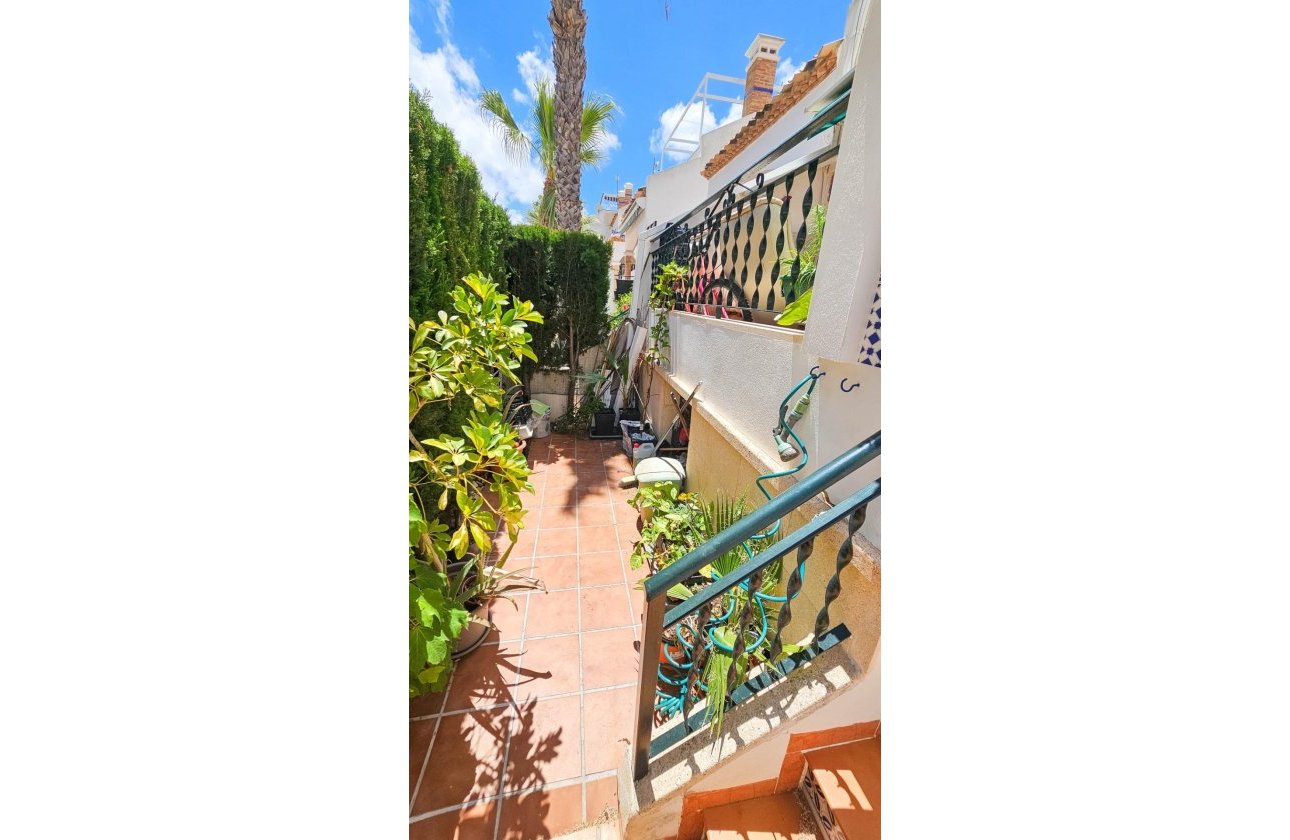 Herverkoop - Town House -
Orihuela Costa - PAU 8