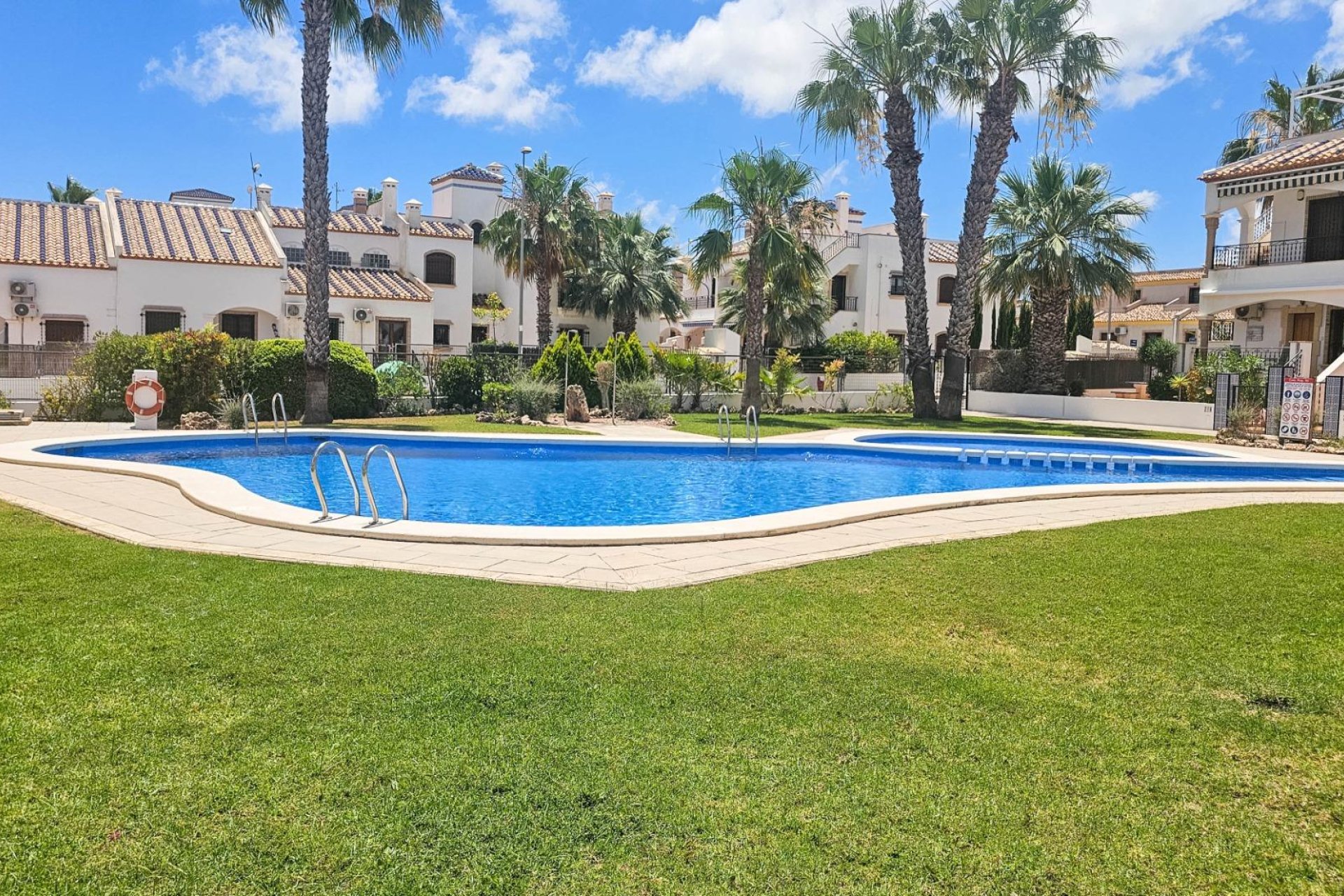 Herverkoop - Town House -
Orihuela Costa - PAU 8