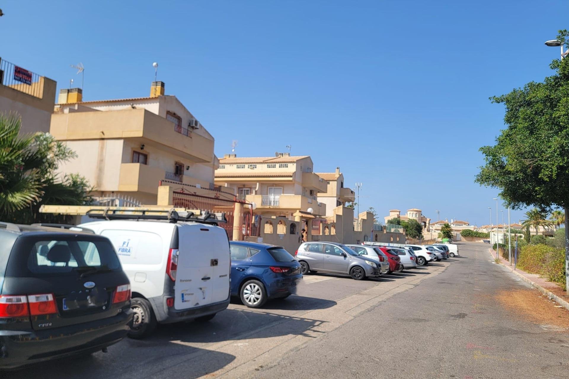 Herverkoop - Town House -
Orihuela Costa - Playa Flamenca