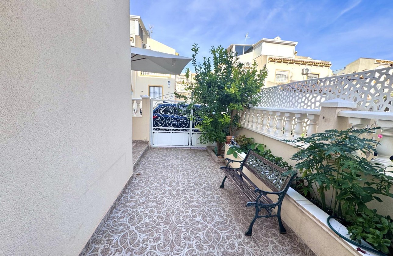 Herverkoop - Town House -
Orihuela Costa - Playa Flamenca
